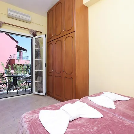 Casa Del Paese Avliótes